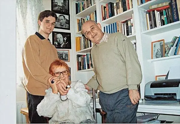 На фото Телемак Валентина и Одиссей в комнате Бродского на втором этаже - фото 19