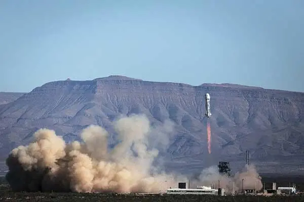 Ракета НьюШепард компании Blue Origin стартует с полигона фирмы в Западном - фото 5