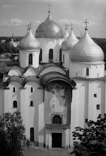 Софийский собор в Новгороде 10451050 гг В 16851707 годах храм был - фото 170