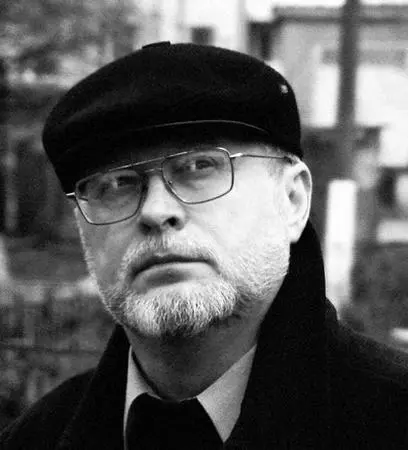 Сергей Владимирович Алексеев живет и трудится в СанктПетербурге Закончил - фото 267