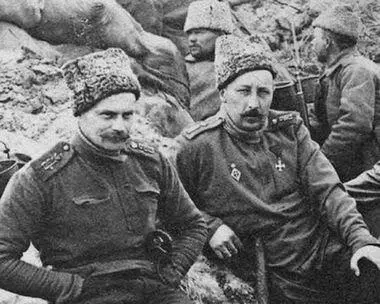 Офицеры Сибирского корпуса в районе Гродно Фото 1915 г Наступление 10й армии - фото 126