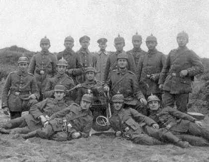 Германские солдаты 8го Рейнского полка 70 участники боёв за крепость в - фото 128