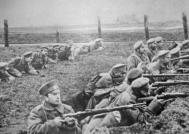Русские солдаты в ожидании атаки противника Фото 1915 г Крепостная артиллерия - фото 131