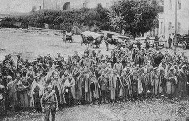Пленные русские солдаты в Гродно Фото 1915 г Русские пулемёты захваченные в - фото 161