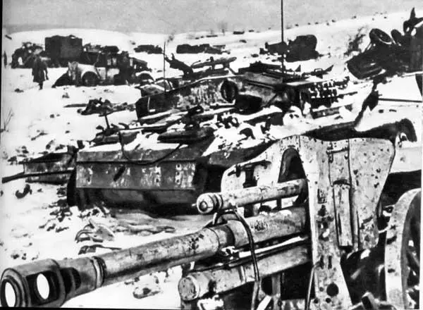 Распутица на Украине Март 1944 г На советскорумынской границе Март 1944 г - фото 170