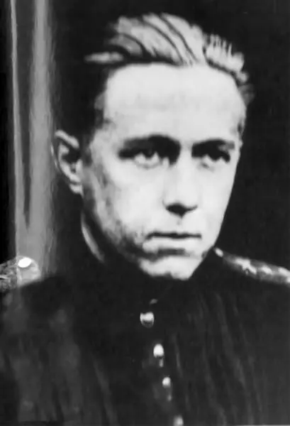 Старший лейтенант А И Солженицын март 1944 г 2й Белорусский фронт 9 - фото 93