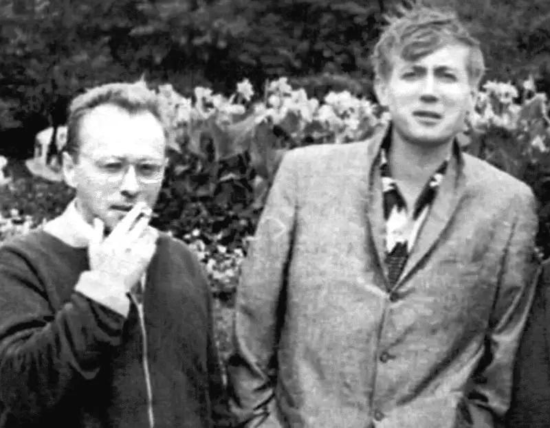 С Анатолием Кузнецовым после первого посещения Бабьего Яра 1961 Фото из - фото 12