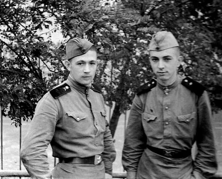 В армии Cо Славой Забелиным Баку октябрь 1956 Капитан Игорь Цыганков - фото 20