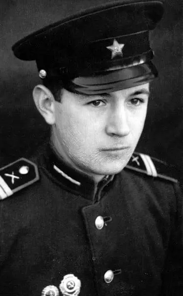 Баку 1958 Первый раз в Польше Около памятника Адаму Мицкевичу в Краковском - фото 24