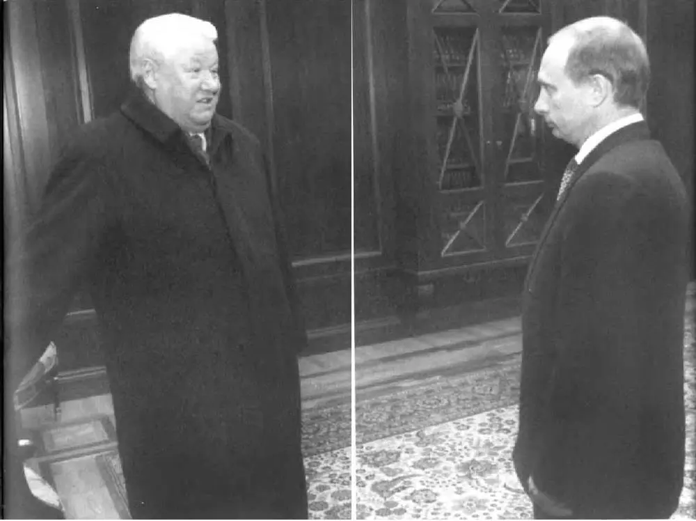 Борис Ельцин покидает рабочий кабинет в Кремле 2000 г Борис Николаевич - фото 33