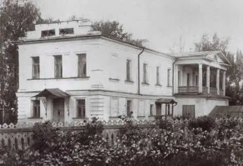 Вид на восточный флигель с северозапада Лето 1902 г Музейзаповедник - фото 54
