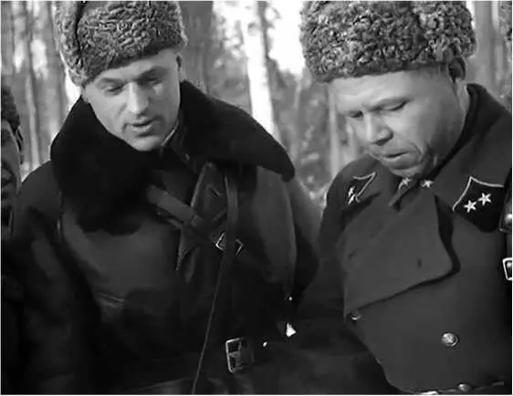 Командующий 16й армии КК Рокоссовский и его начальник штаба МС Малинин за - фото 135