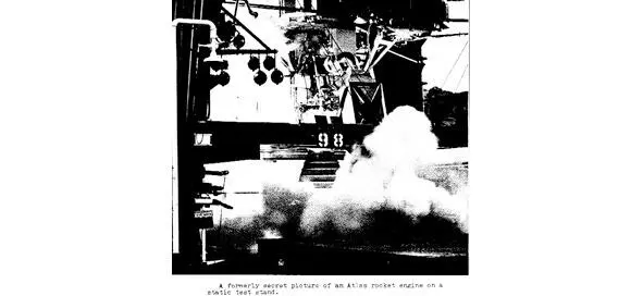 Некогда засекреченное изображение двигателя ракеты Атлас на статическом - фото 6