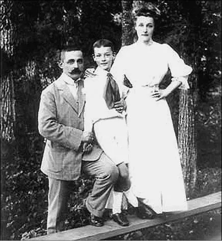 Владимир Набоков с отцом и матерью Фото 1900х гг АА Безбородко при всем - фото 66