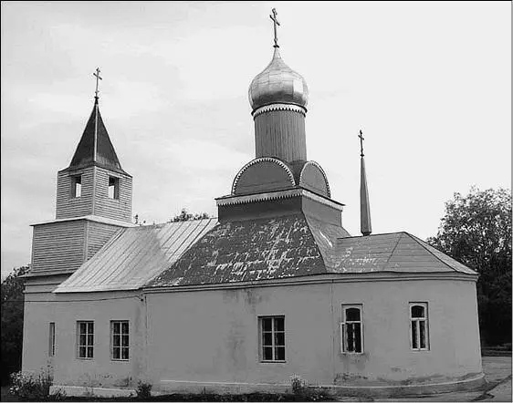 Трапезная церковь в АнтониевоДымском монастыре В Бокситогорском районе в селе - фото 159
