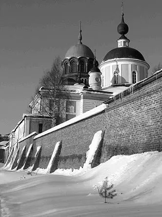 Хотьково Стены монастыря До 1840х гг Хотьковский монастырь был - фото 46