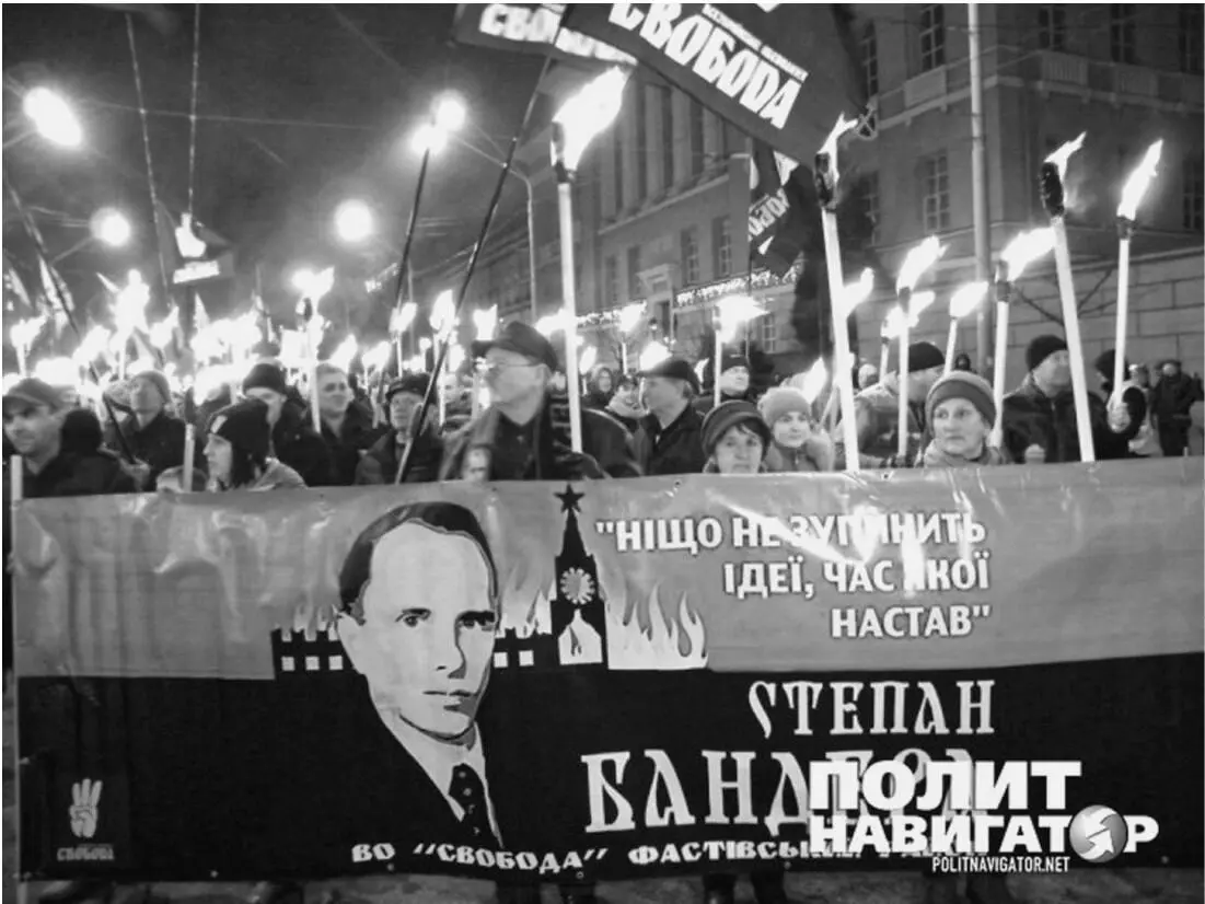 Ставшее главной приметой времени факельное шествие в центре Киева 1 января - фото 19