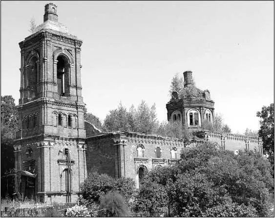 Церковь в с Трехсвятское 6 декабря 1941 г во время боя за село с ее - фото 109