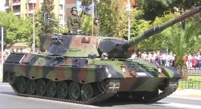 ОБТ Леопард1A3T1 Германия Экипаж 4 чел Боевой вес 424 т - фото 288