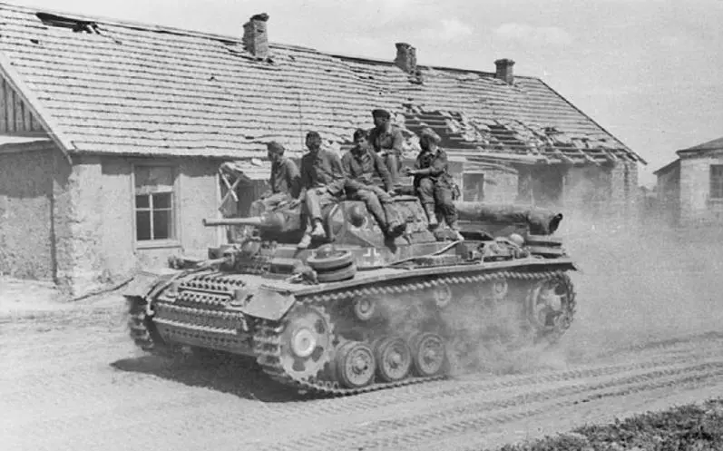 Танк PzKw III на Юге России 1942 г Истребитель танков Мардер II на Юге - фото 97