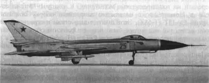 Рис 178 Истребительперехватчик Су15бис с двигателями Р25 Су15 заслужил - фото 172