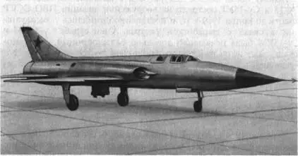 Рис 179 Опытный истребитель П1 Цельнометаллическое крыло треугольной формы - фото 173