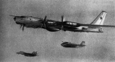 Ту95РЦрис 200 В 1957 г начались испытания ракет класса корабль - фото 196