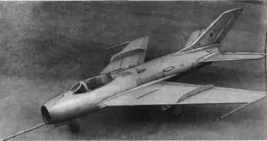 Рис 101 Фронтовой истребитель МиГ19 СМ91 Вооружение самолета состояло - фото 97