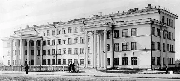 Школа в которой учился Винничевский Здание кстати сохранилось хотя и - фото 75