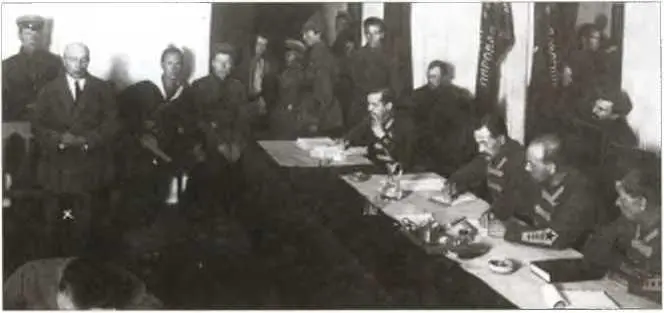 Процесс над БВ Савинковым 1924 г Савинков стоит слева у стены сидит ВР - фото 41