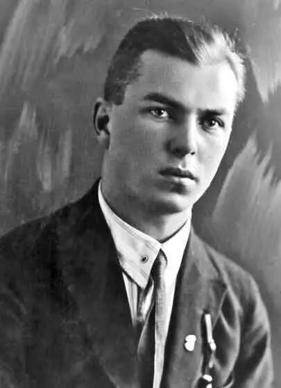 Виктор Александрович Лягин 19081943 советский разведчик капитан Герой - фото 125