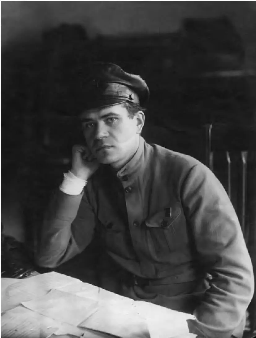 Яков Христофорович Петерс 19181919 гг Ф Э Дзержинский с группой - фото 16