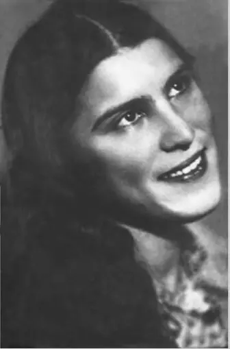 Галина Адольфовна Келем 1941 г Елена Семёновна Свидрова жена Н В - фото 47