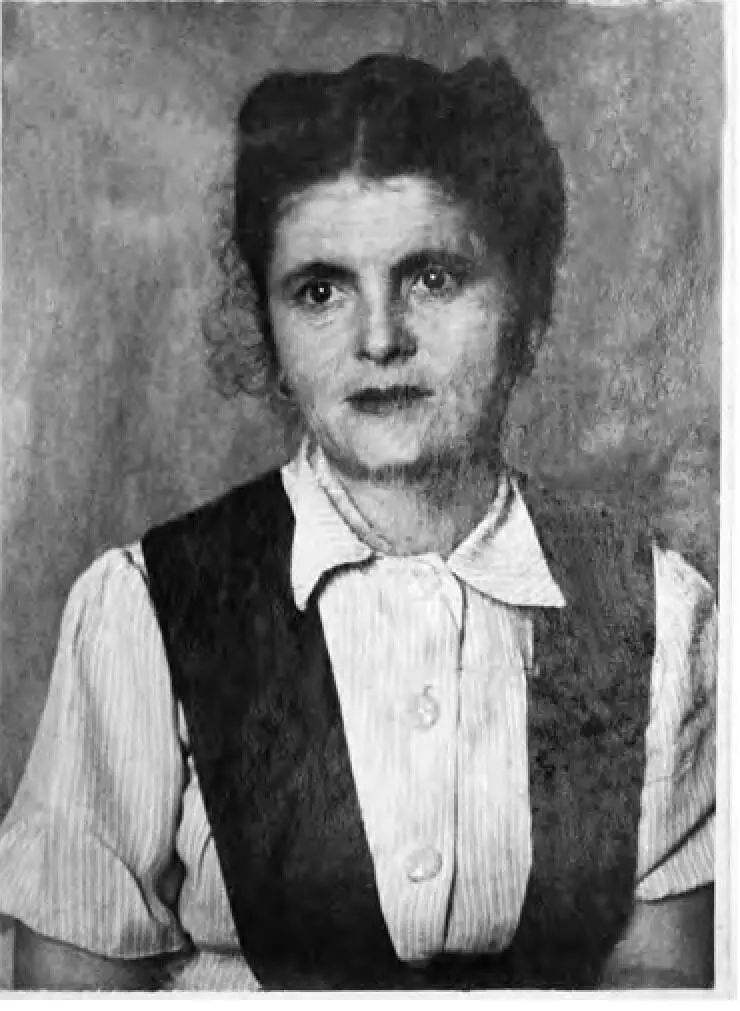 Елена Семёновна Свидрова жена Н В Улезко 1941 г В А Лягин 1941 г - фото 48