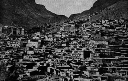 Вид города в начале XX в Фотография 1909 г Правительство направило в Зейтун - фото 16