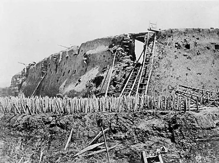 Один из фортов Дагу после обстрела европейской артиллерией Фотография 1860 - фото 39