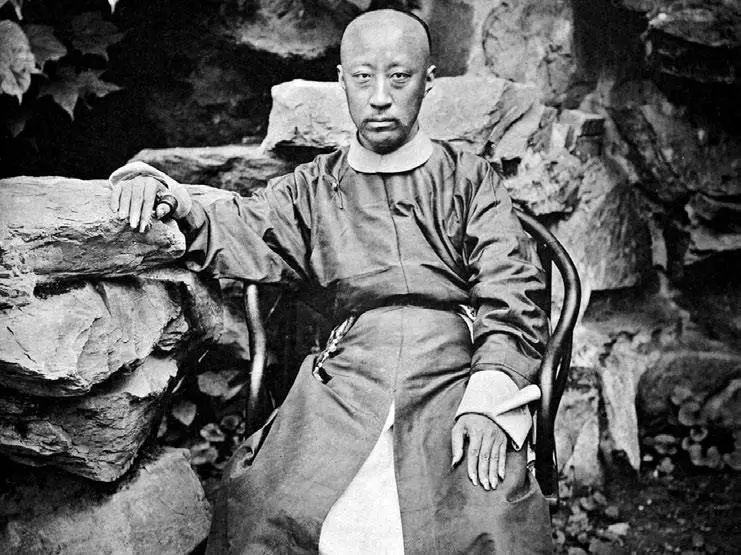 Князь Гун Фотография XIX века Обратите внимание на длинные ногти - фото 43