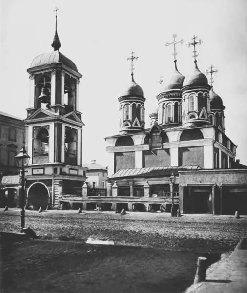 Церковь Живоначальной Троицы в Листах 1880е годы В 1826 году Сухарева башня - фото 153