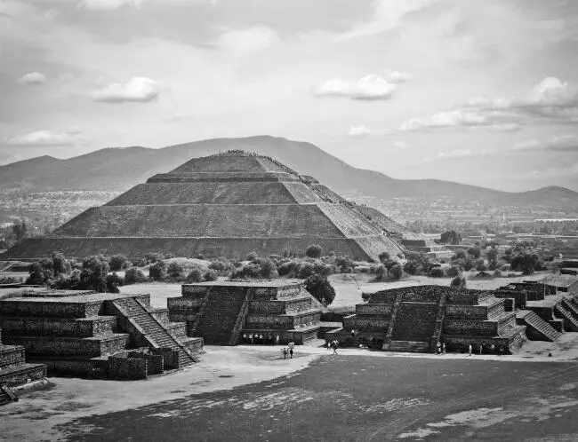 Пятиярусная пирамида Солнца в Теутиуакане Сегодня во многих уголках Земли - фото 4