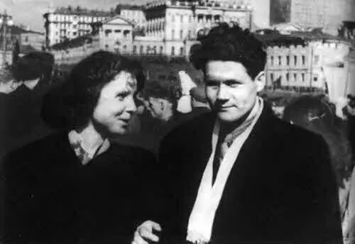 2 Отец и мать Лидия Ильинична и Михаил Тимофеевич Поляковы Май 1954 г До - фото 10