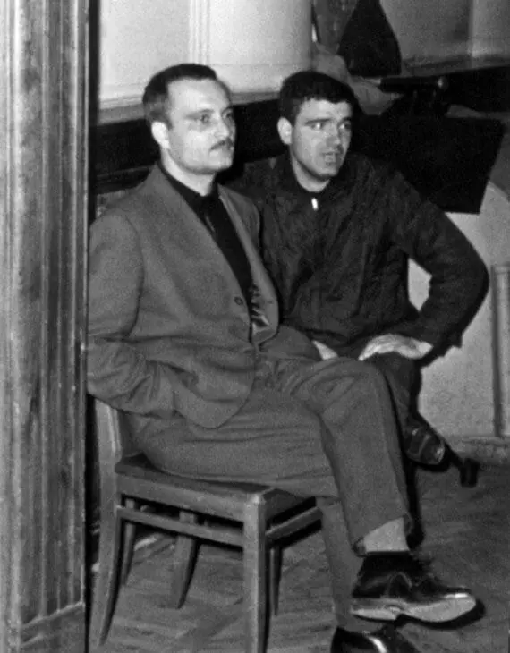 Я и Гена Шпаликов 1963 год Я шагаю по Москве Снимаем эпизод Девушка - фото 34