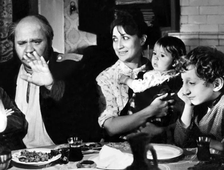 Не горюй Леонов Софико и Варлаам Пообедали мы в гостиной и вернулись на - фото 92