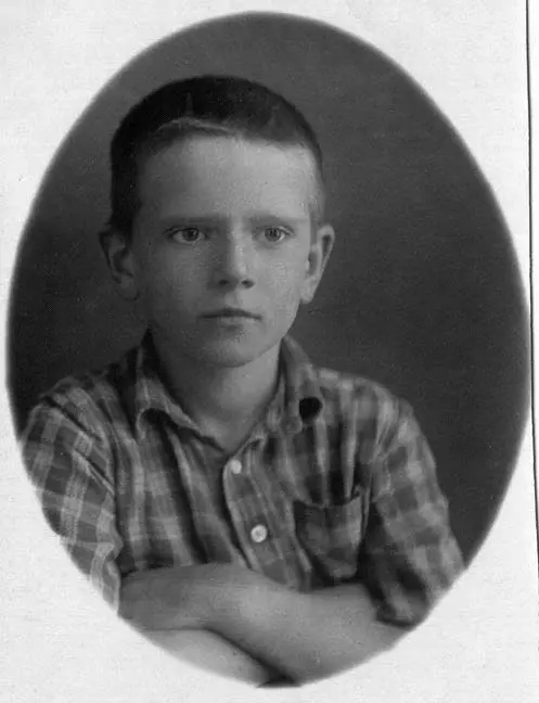 На об Лето 1936 В моем детстве книга была менее доступна чем для - фото 12