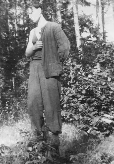 очевидно там же и тогда же Глава семьи Исаак Аронович Бейлин часовщик - фото 26