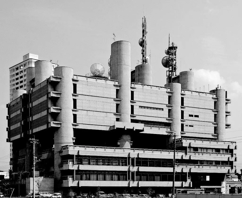 КТангэ Центр прессы и радиокоммуникаций префектуры Яманаси 1967 г - фото 15