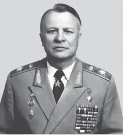 Маршал бронетанковых войск Лосик О А Наверное в мою привычку уже вошел - фото 127