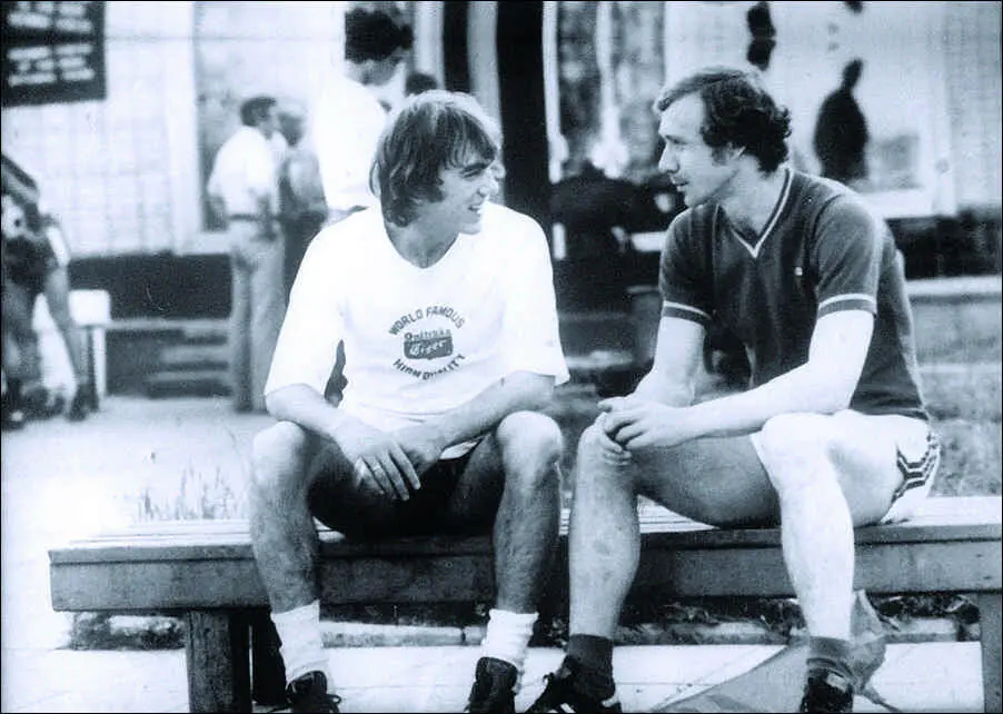 С Вагизом Хидиятуллиным Полуфинал Кубка СССР1980 Лужники Спартак - фото 56