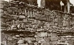 Стена из обломков древней архитектуры фотография 1870 г Одеон в 1821 году - фото 416