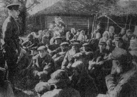 А И Исаев проводит в тылу врага собрание крестьян С мая 1943 года - фото 20