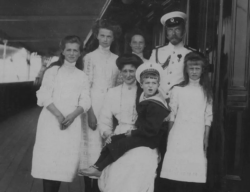 Семья Императора Николая II на яхте Штандарт 1910 г АВ Гендрикова и АА - фото 27
